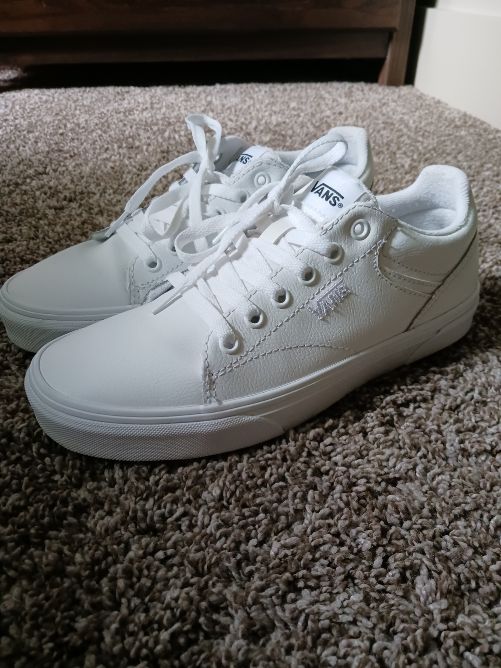 Vans Women's White Low-Top Leather Sneakers  8